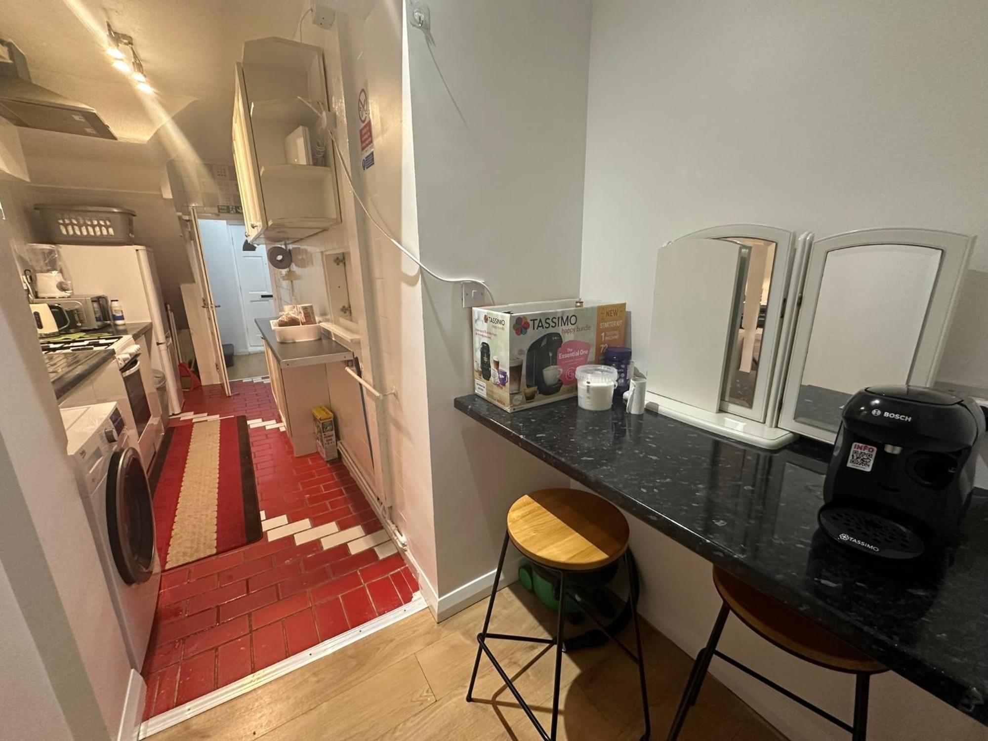 Luxury Ensuite 2Nd Studio Flat With Great Views In Keedonwood Road With Fully Own Bathroom Newly Added And Private Kitchenette Bromley Exterior photo